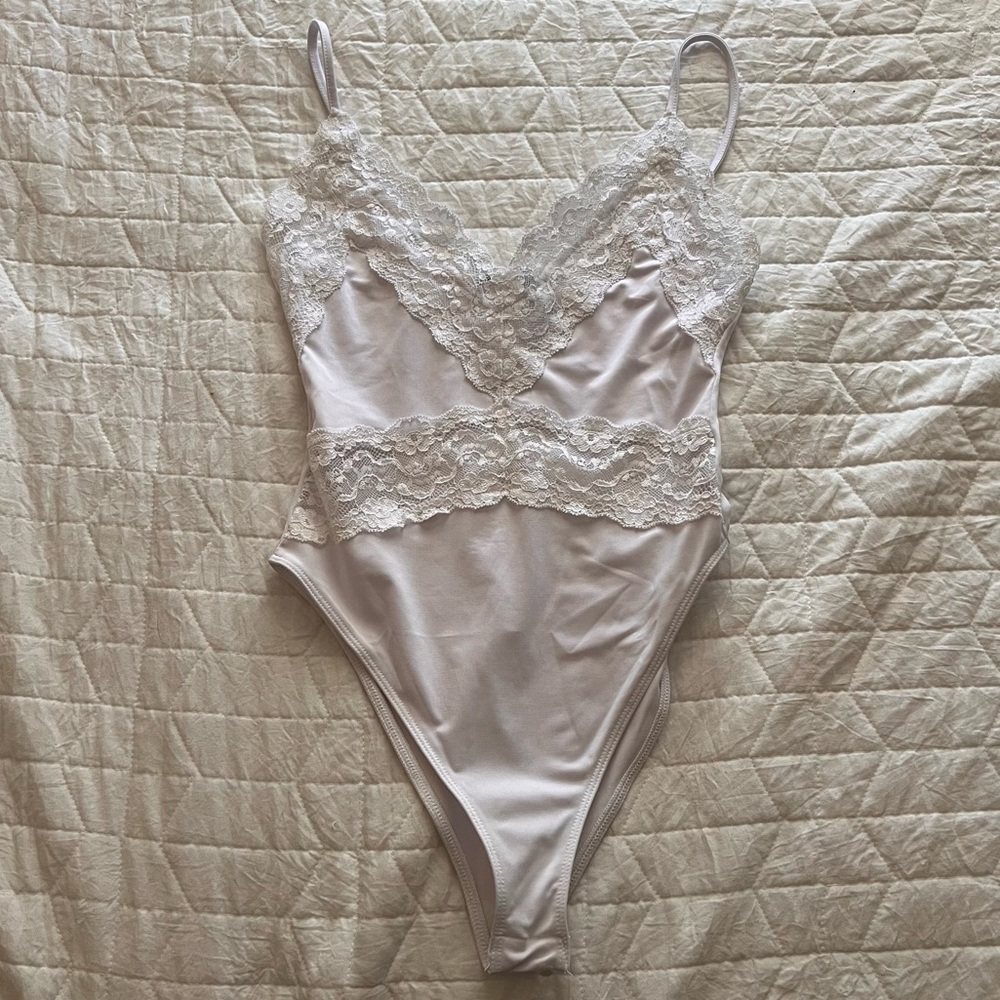 Zara white lace bodysuit